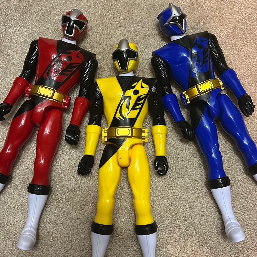 3 Power Ranger Action Figures